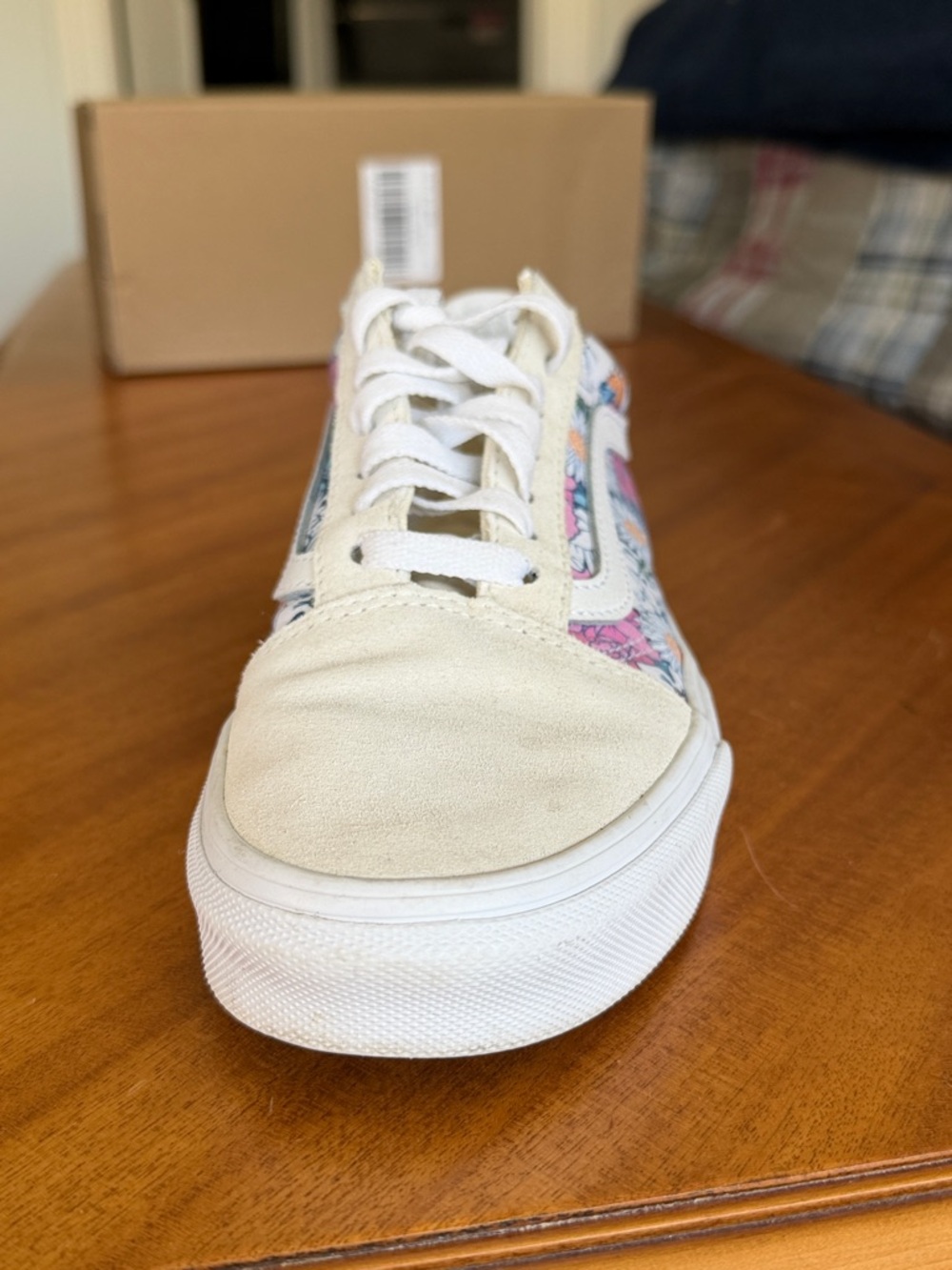 Vans Cream Low-Top Sneakers with Floral Panels - Picture 8 of 14